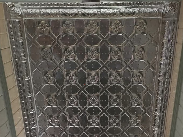 apm_commonwealth_cornice__rose_mitre