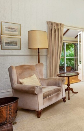 apm_huntley_frieze_image_2_crop