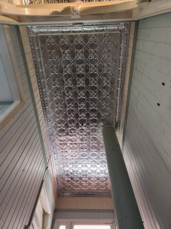 apm_queen_of_hearts_raw_ceiling